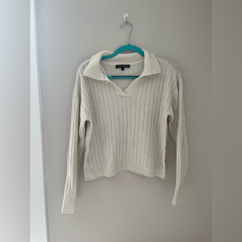 Kathy Ireland Cream V-Neck Sweater